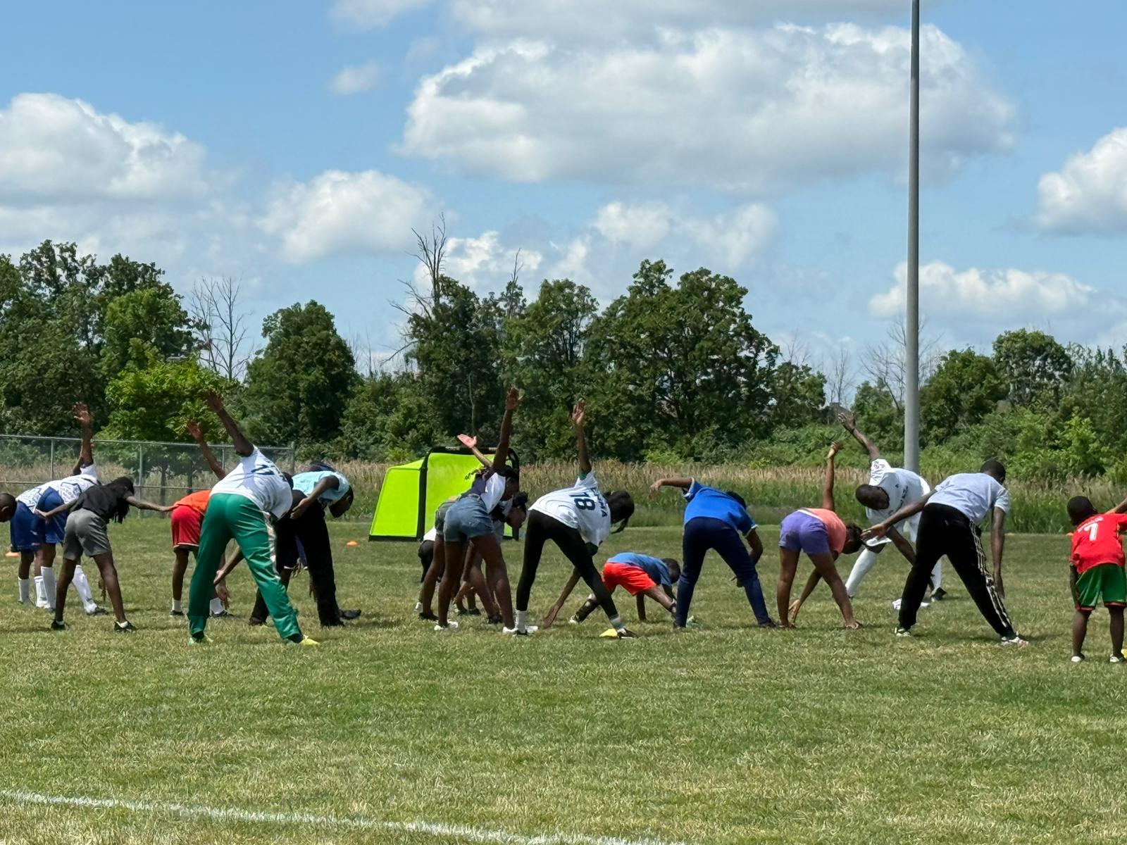 Exercices d'étirements dynamiques avant le début de la pratique